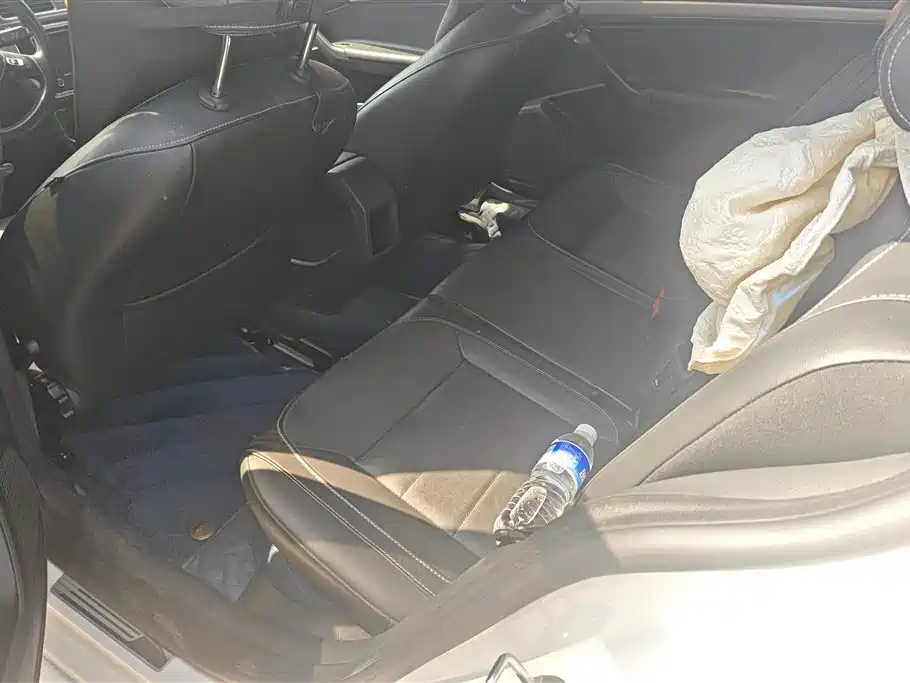 Volkswagen Lavida 2015 1.6L Automatic Comfort Edition