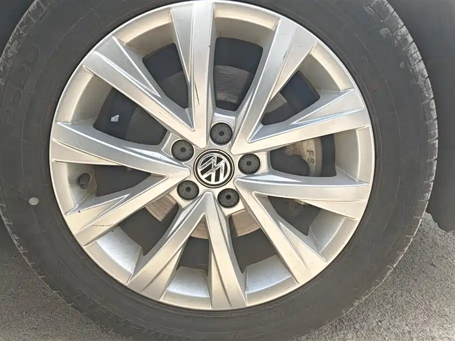 Volkswagen Lavida 2015 1.6L Automatic Comfort Edition