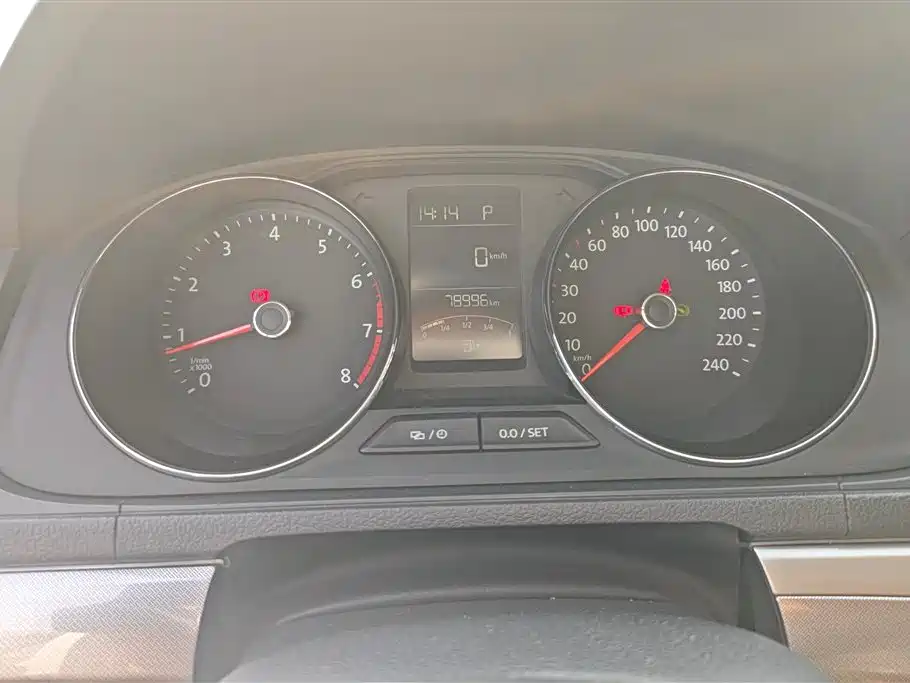 Volkswagen Lavida 2015 1.6L Automatic Comfort Edition
