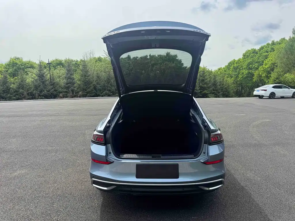 Volkswagen Lamando L 2023 280TSI DSG Cool Spicy Edition
