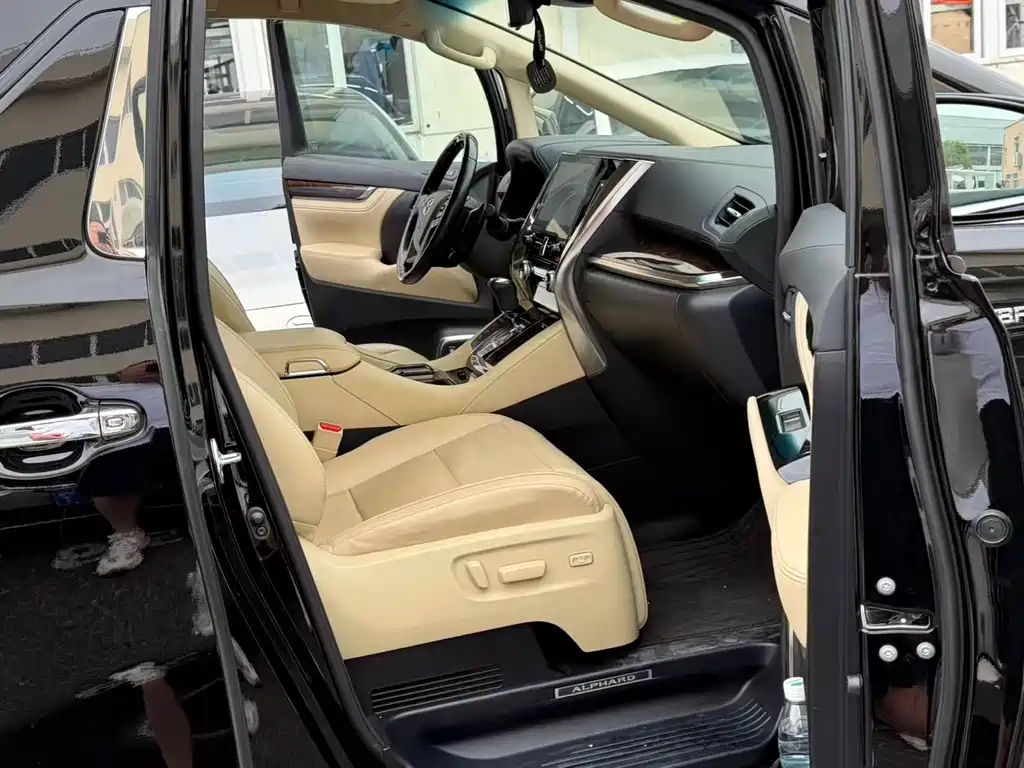 Toyota Alphard 2021 Hybrid 2.5L Luxury Edition