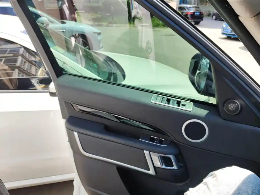 Land Rover Discovery 2017 3.0 SC V6 SE