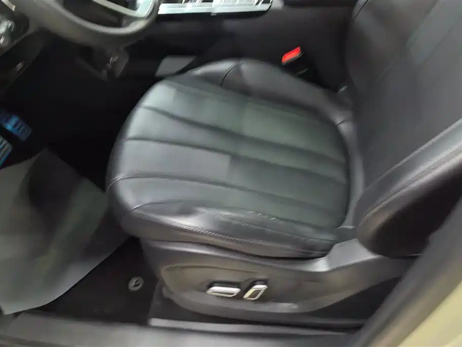 Roewe RX5 MAX 2019 400TGI Automatic 4G Connected Luxury Edition