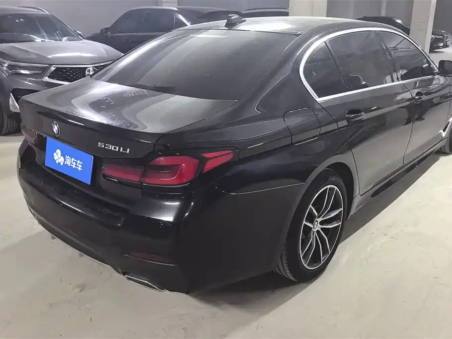 BMW 5 Series 2022 525Li M Sport Package - фото 3