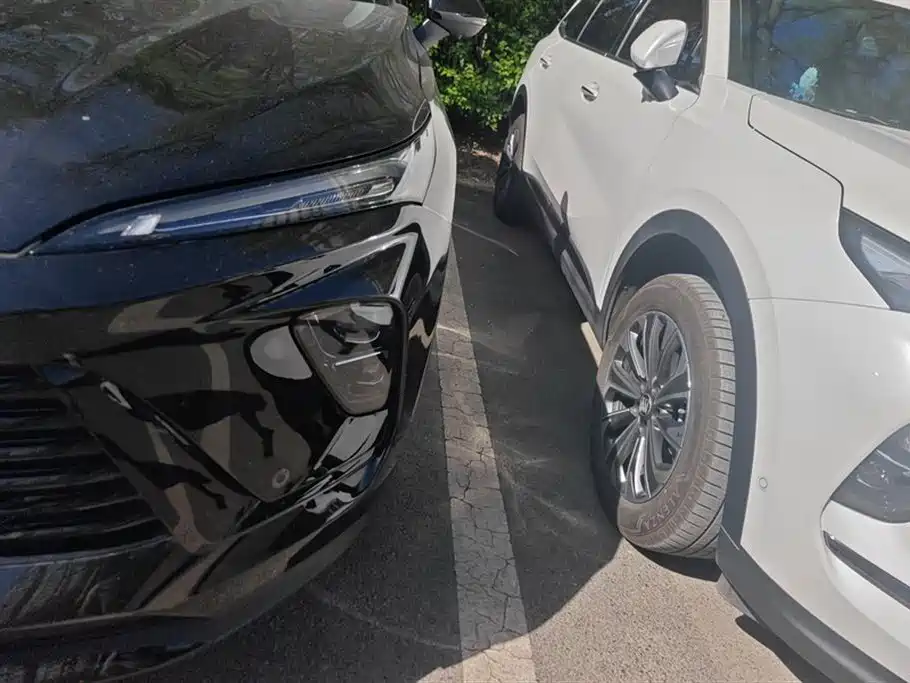 Buick Envision Plus 2025 28T FWD Platinum Edition