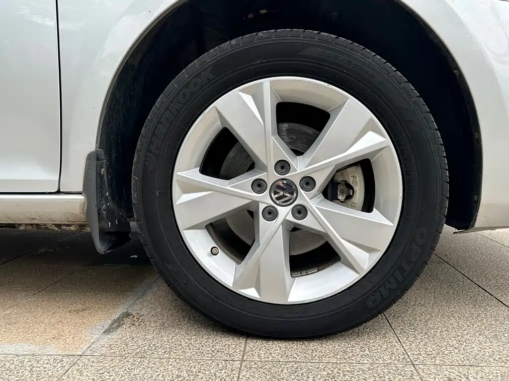 Volkswagen Bora 2014 1.6L Manual Comfort