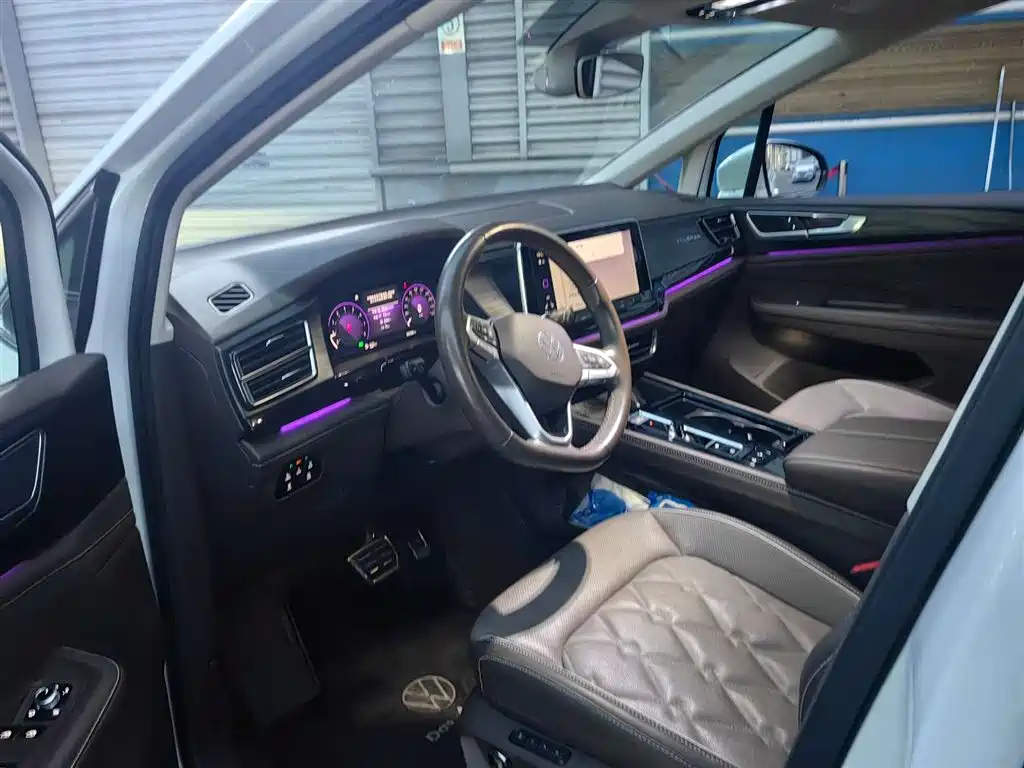 Viloran 2022 380TSI Prestige Edition