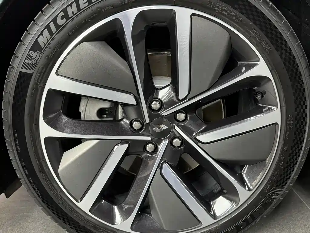 Li Auto L8 2024 Ultra
