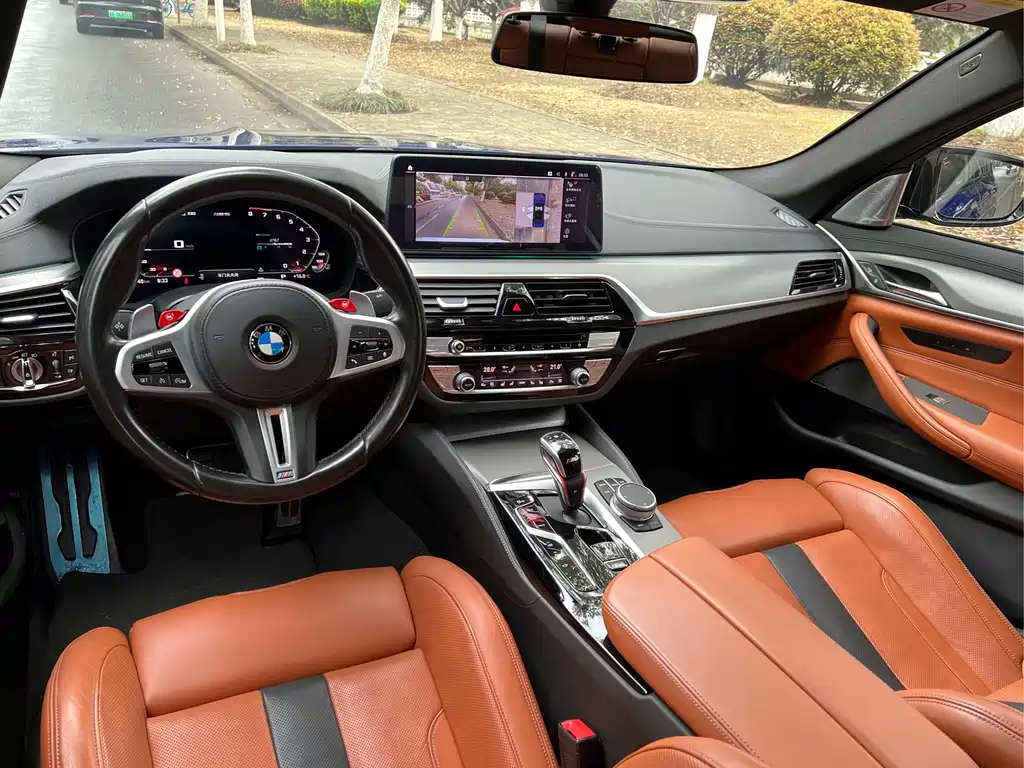 BMW M5 2021