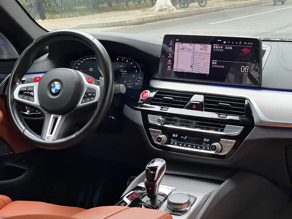 BMW M5 2021