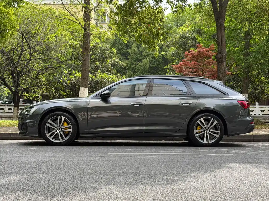 Audi A6 Avant 45 TFSI