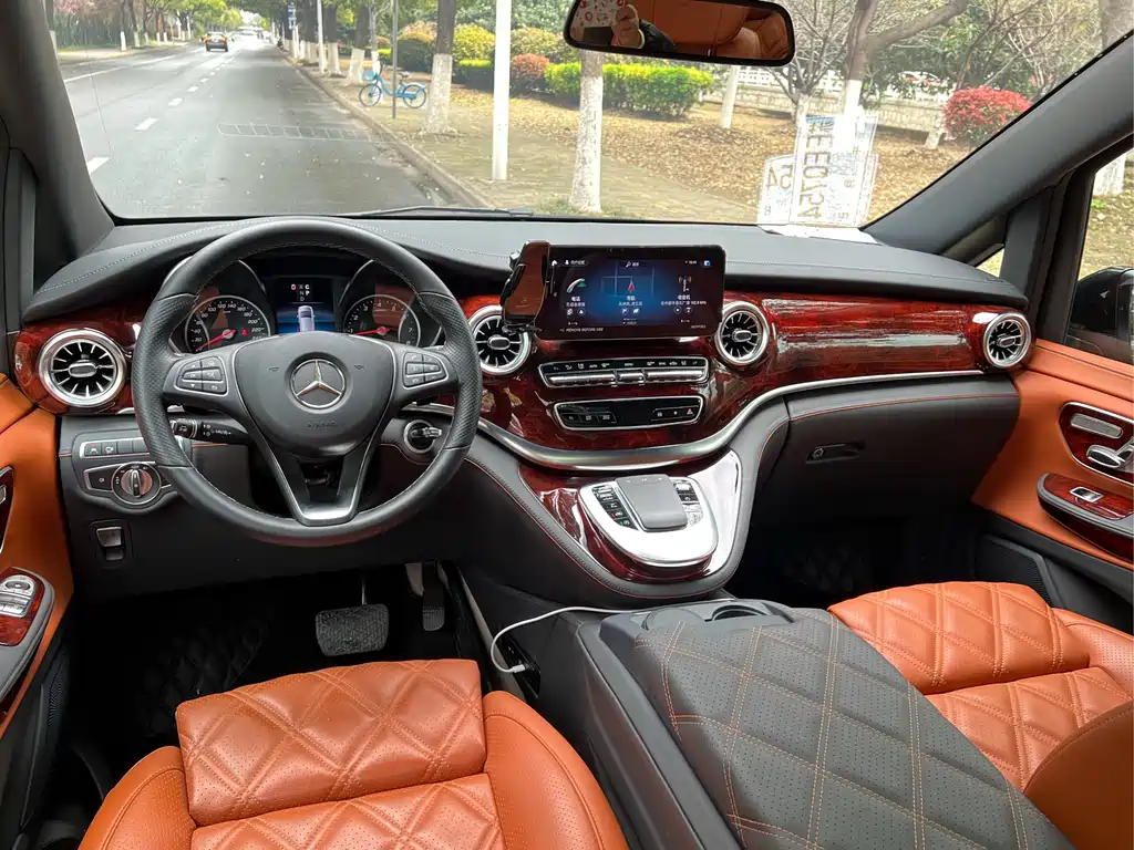 Mercedes-Benz V-Class 2022 V 260 L Long Wheelbase Luxury Edition