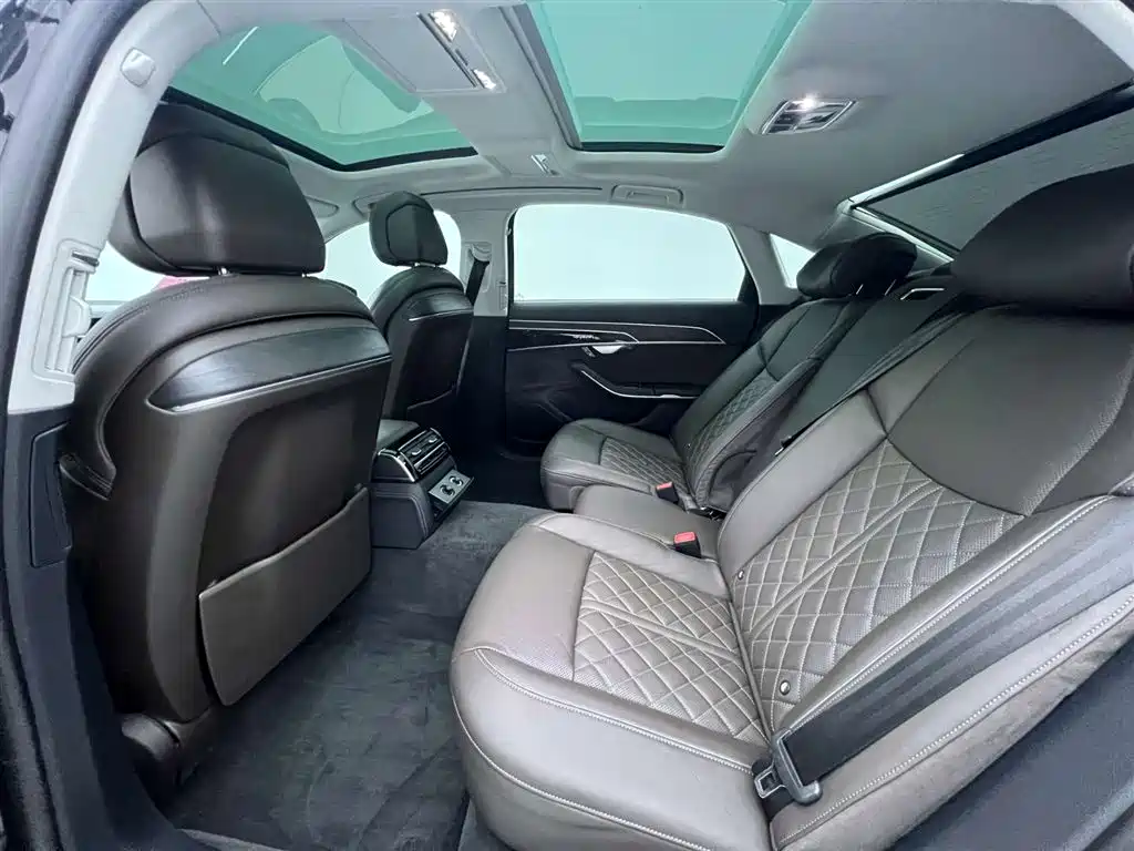 Audi A8L 50 TFSI quattro Selection Plus