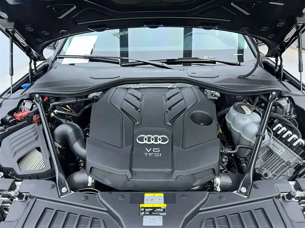 Audi A8L 50 TFSI quattro Selection Plus