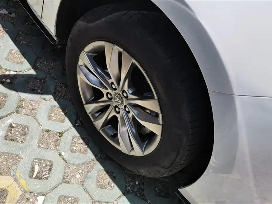 Toyota Sienna 2024 2.5L Hybrid Luxury Edition