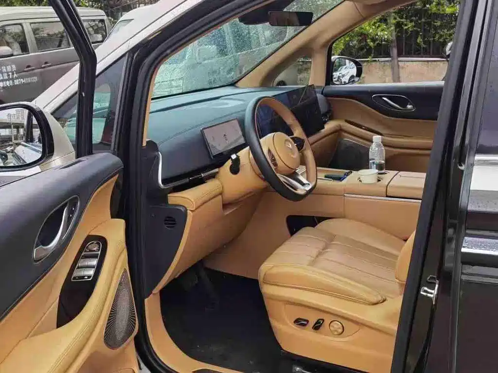 Voyah Dreamer 2025 PHEV AWD Flagship Kunpeng Edition