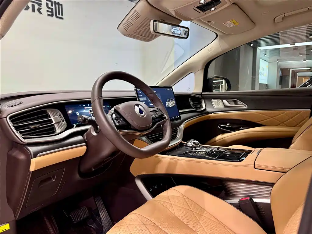Denza D9 2024 DM-i 980 AWD Zunjong