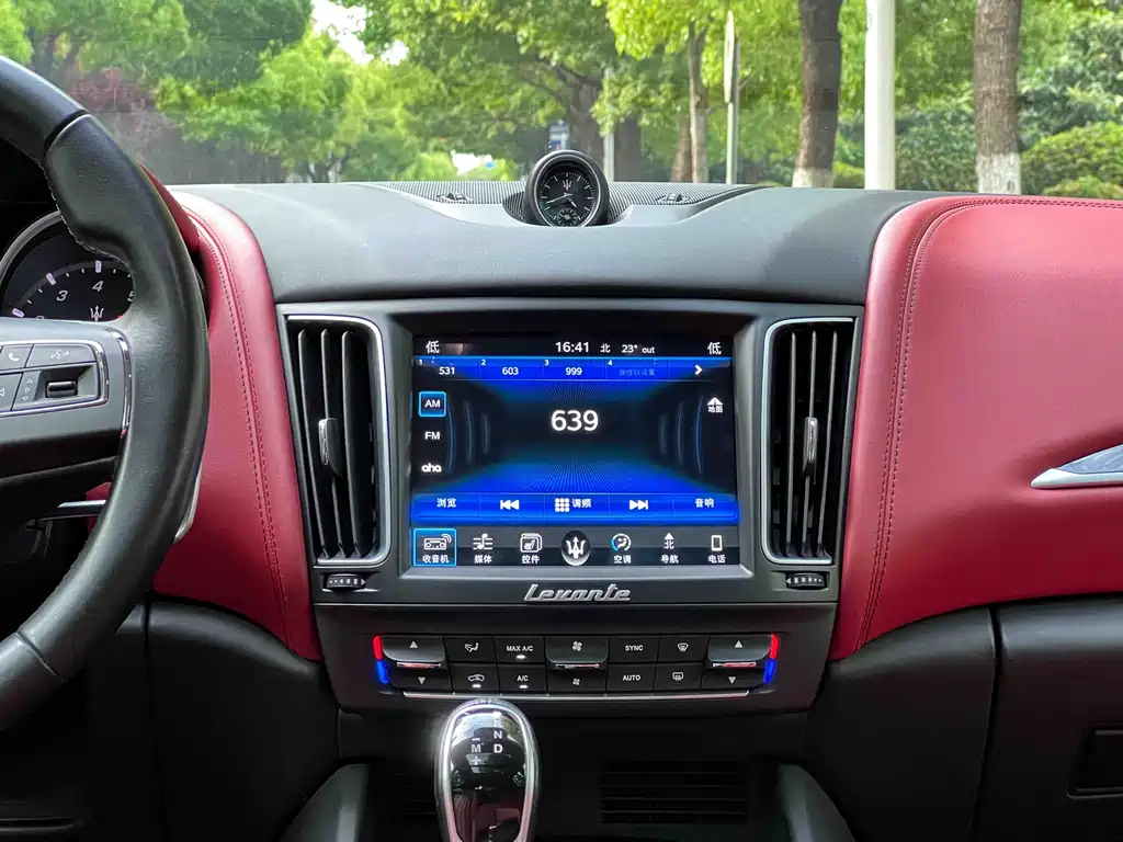 Levante 2018 3.0T Standard Edition