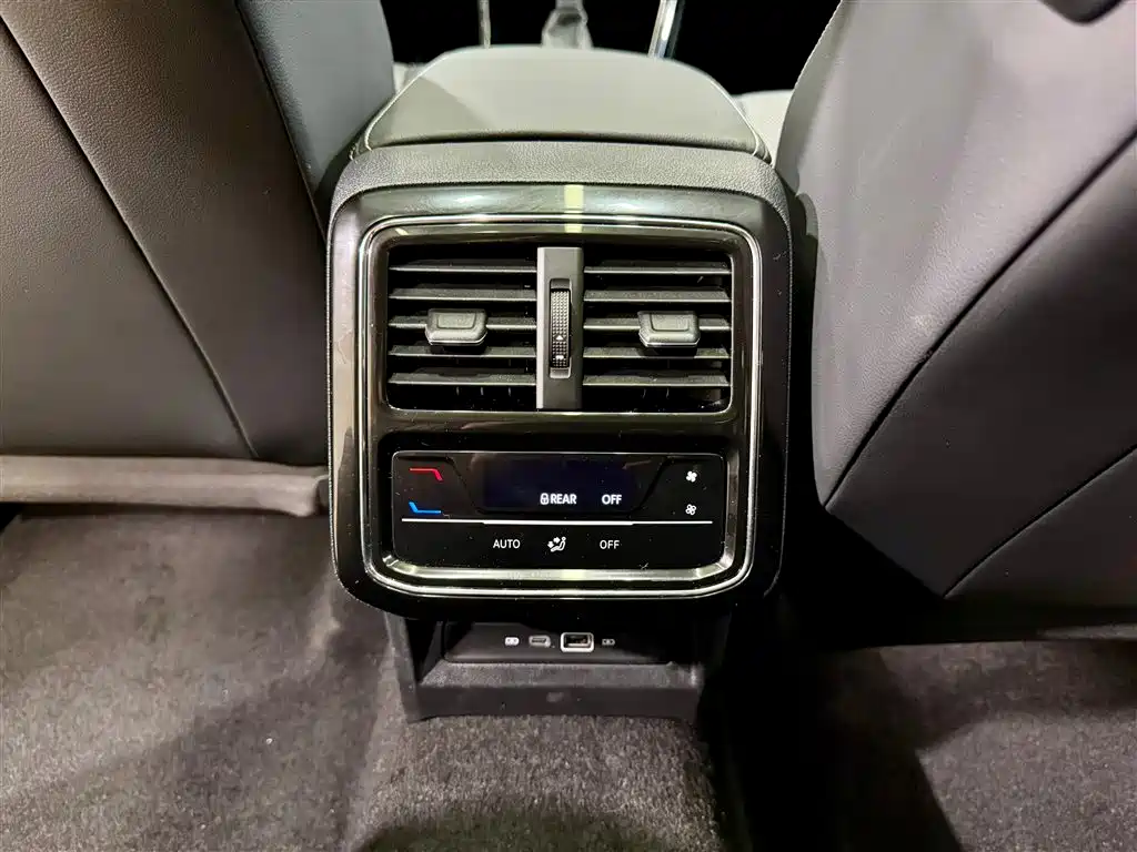 Passat 2025 Outstanding Edition 380TSI Longteng Edition