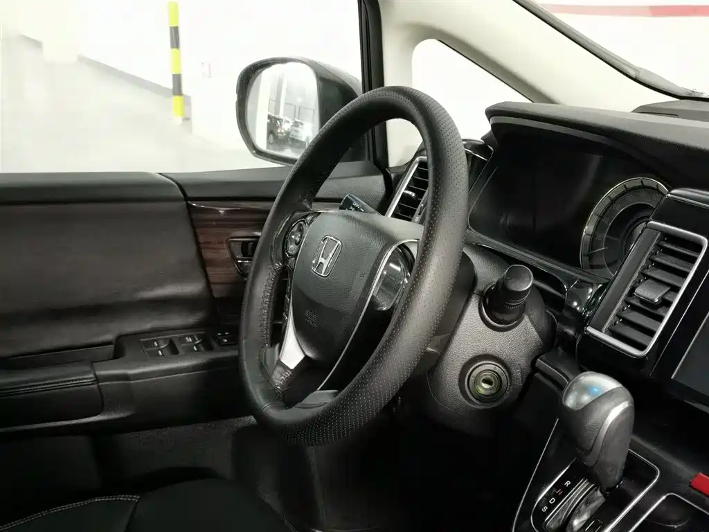 Honda Elysion 2016 2.4L Classic Edition