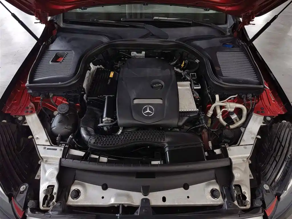 Mercedes-Benz GLC 2018 GLC 260 4MATIC Luxury Edition
