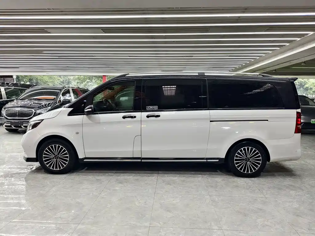 Mercedes-Benz Vito 2021 2.0T Business Edition 7-seater