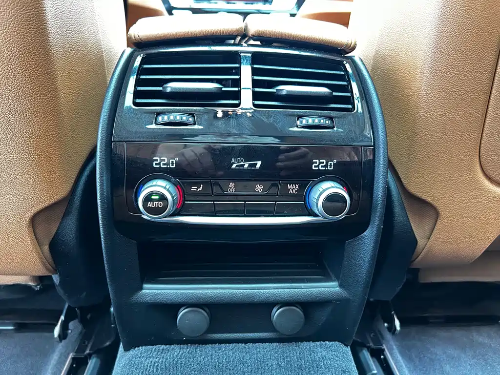 BMW 6 Series GT 2019 630i Luxury Design Package