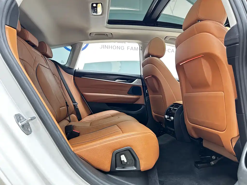 BMW 6 Series GT 2019 630i Luxury Design Package