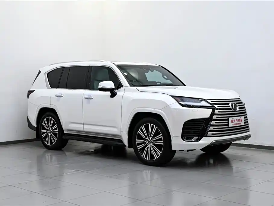 Lexus LX 600 2024