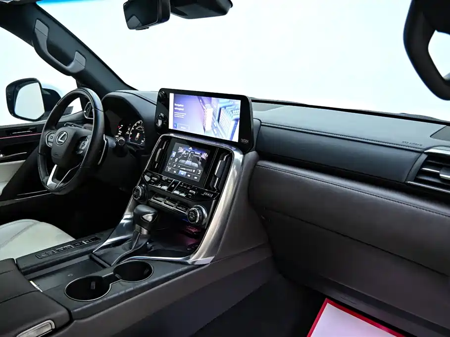 Lexus LX 600 2024