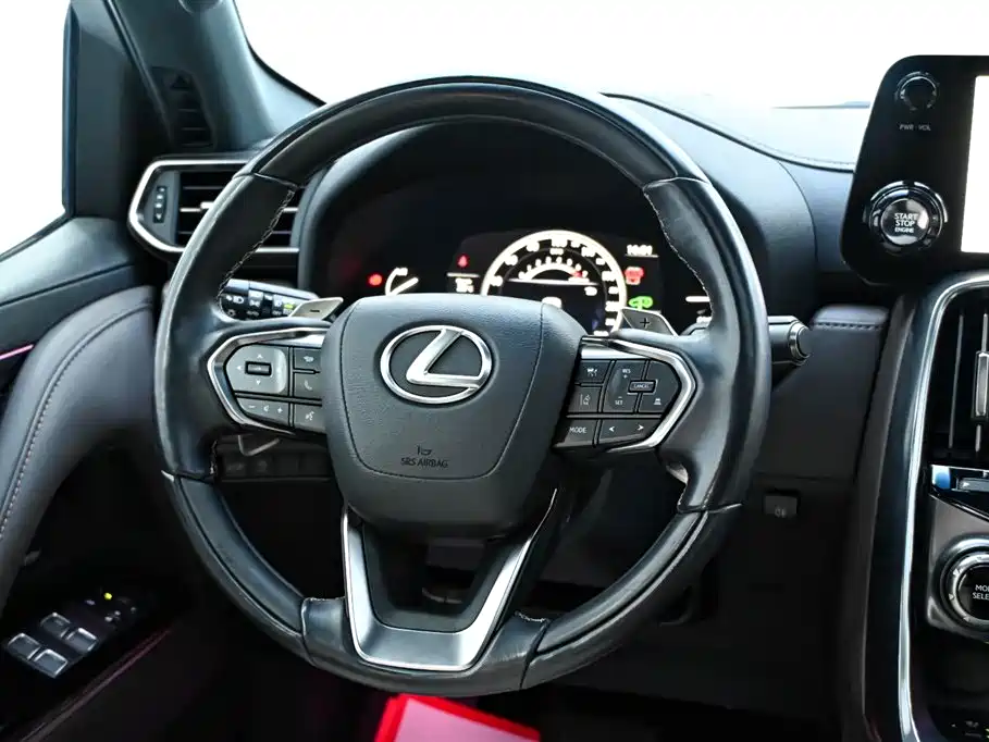 Lexus LX 600 2024