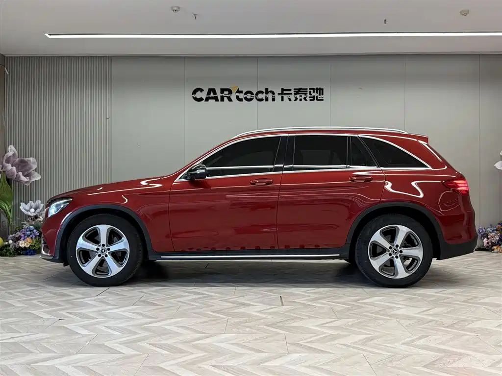 Mercedes-Benz GLC 2018 GLC 260 4MATIC Luxury