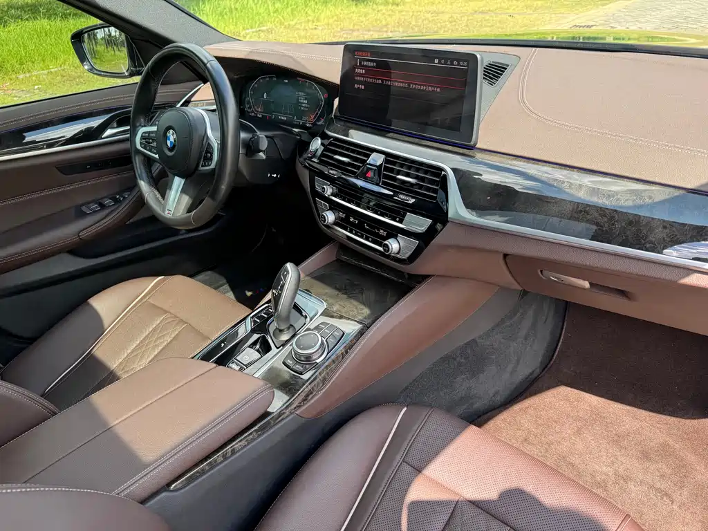 BMW 5 Series 2022 Facelift 525Li M Sport Package - фото 9