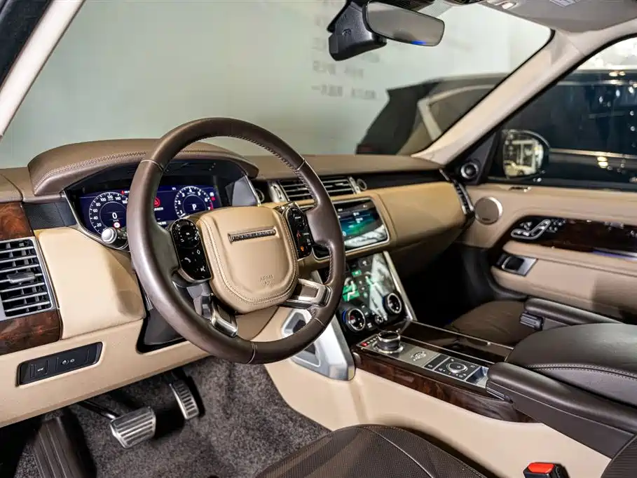2022 Range Rover 3.0 L6 400PS Heritage Extended Classic Edition