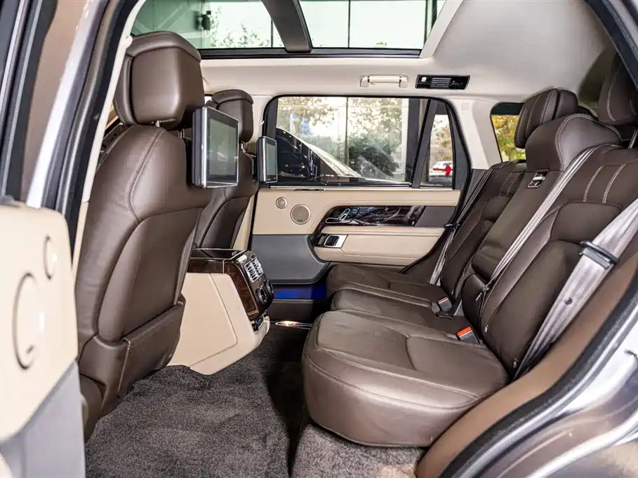 2022 Range Rover 3.0 L6 400PS Heritage Extended Classic Edition