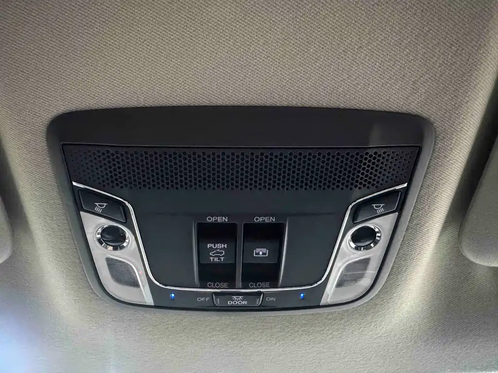 Honda Vezel 2022 1.5L CVT Phantom Night Pioneer Edition