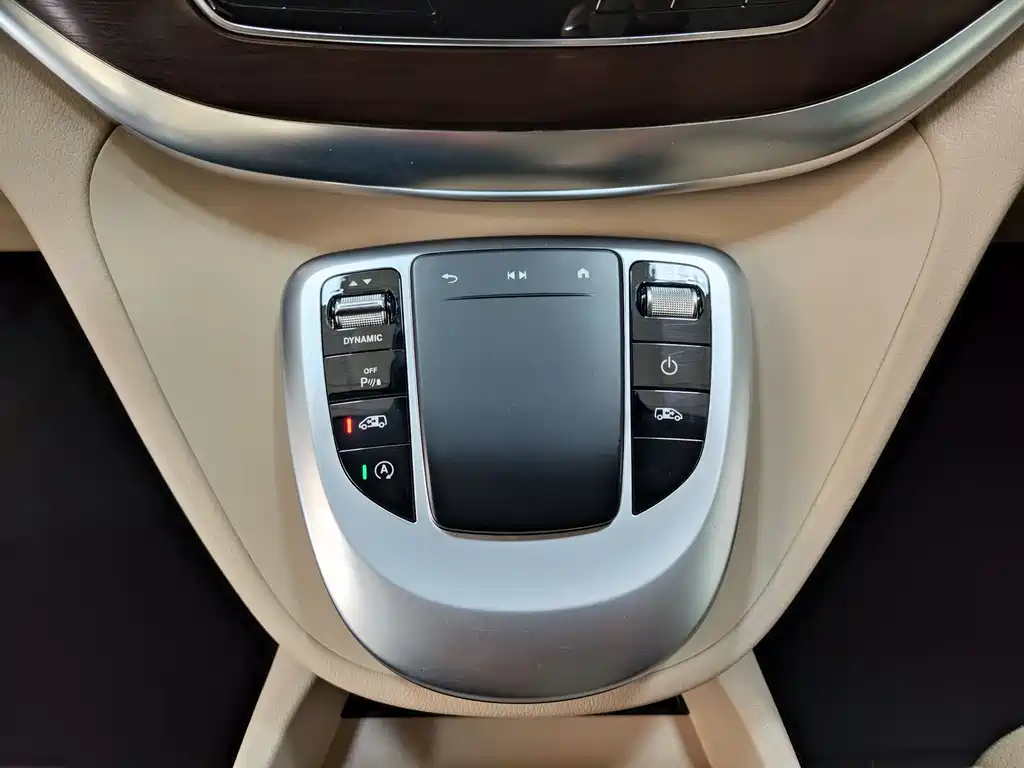 Mercedes-Benz V-Class 2022 V 260 Navigator Edition