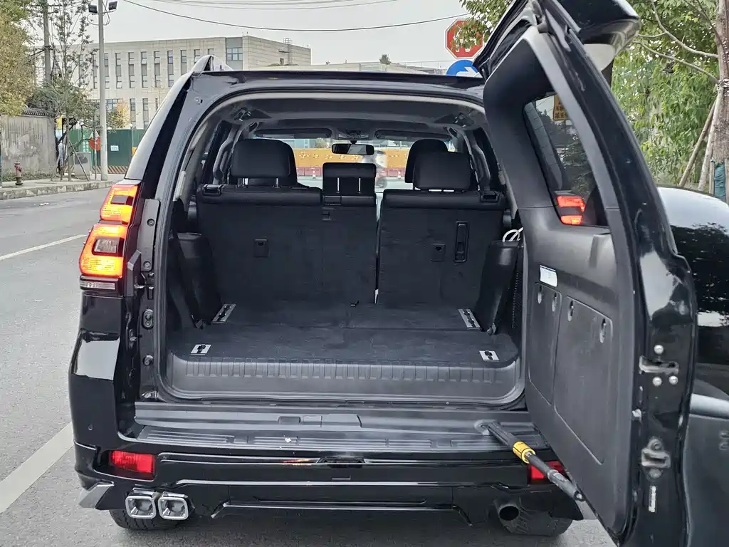 Toyota Prado 2019 3.5L Automatic TX-L Premium Rear-Mounted Spare Tire