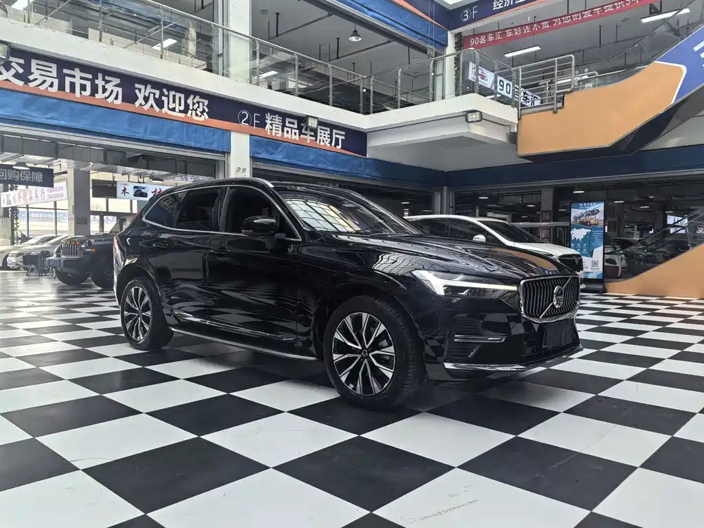 Volvo XC60 2023 B5 AWD Zhiyuan Luxury Edition
