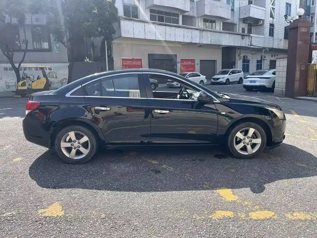 Cruze 2012 1.6L SE MT