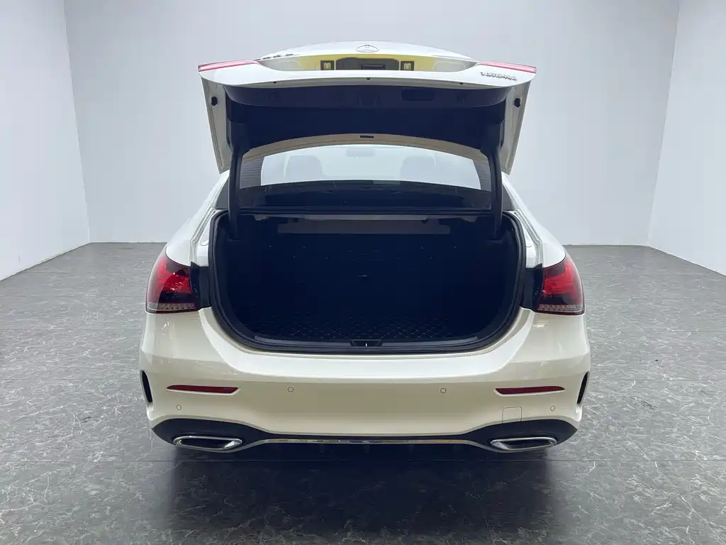 Mercedes-Benz A-Class 2022 A 200 L Sport Sedan Dynamic