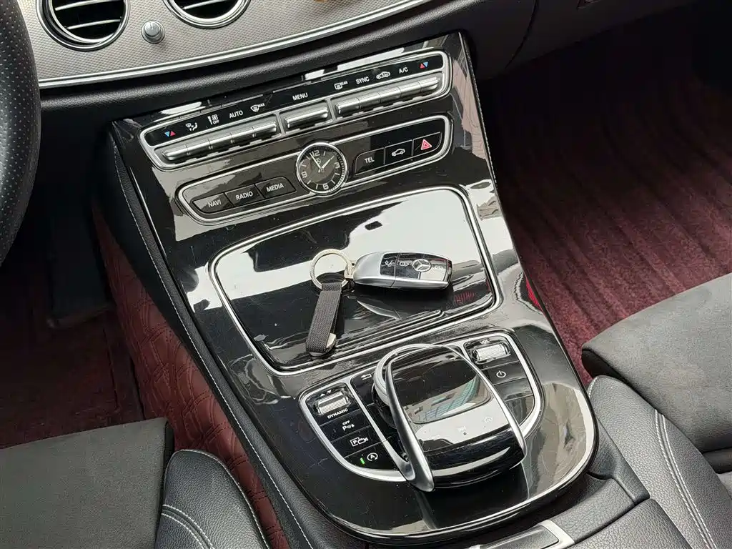 Mercedes-Benz E-Class 2017 E 200 Sport 4MATIC