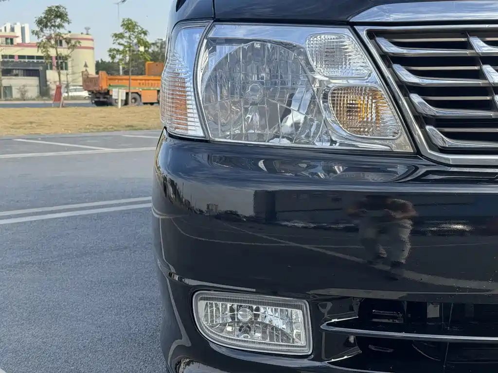 Jinbei Granse 2007 2.7L First Class Luxury 9-Seater 3RZ