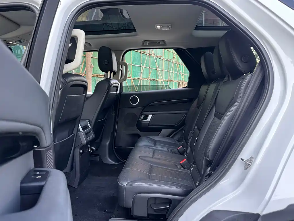 Land Rover Discovery 2019 3.0 SC V6 SE