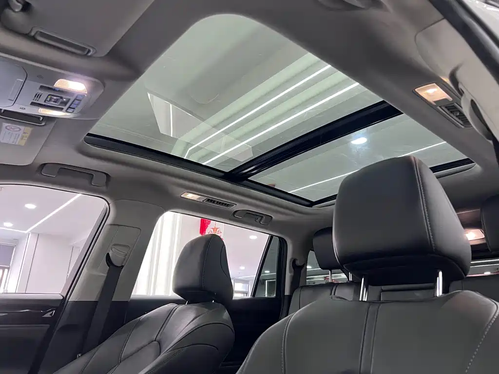 Highlander 2022 Hybrid 2.5L AWD Premium Edition 7-Seater