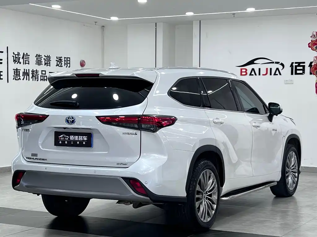 Highlander 2022 Hybrid 2.5L AWD Premium Edition 7-Seater