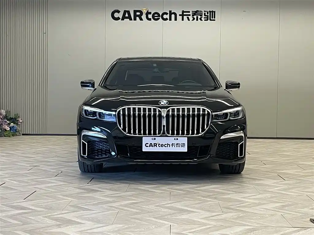 BMW 7 Series 2016 730Li Leading Edition - фото 3