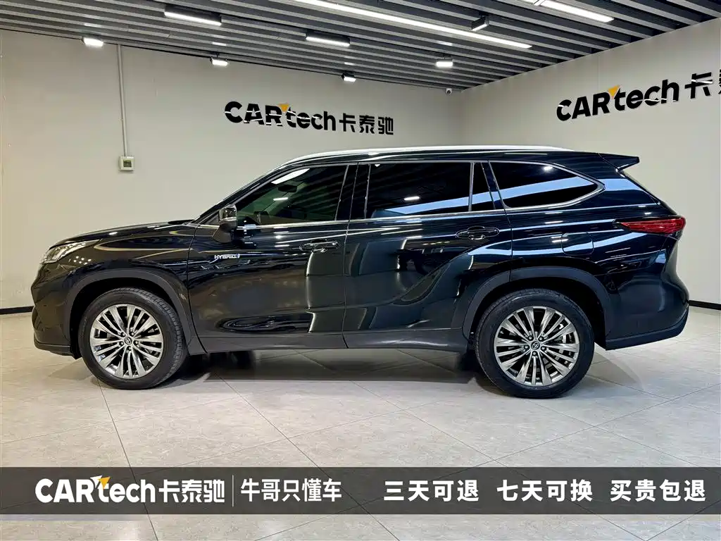 2022 Toyota Highlander Hybrid 2.5L AWD Premium 7-Seater