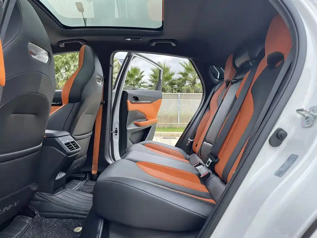 Changan UNI-V 2023 1.5T Sport Edition