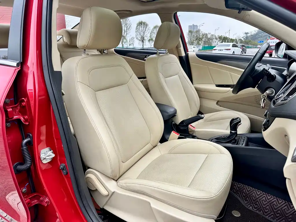 Eado 2015 1.6L Automatic Luxury